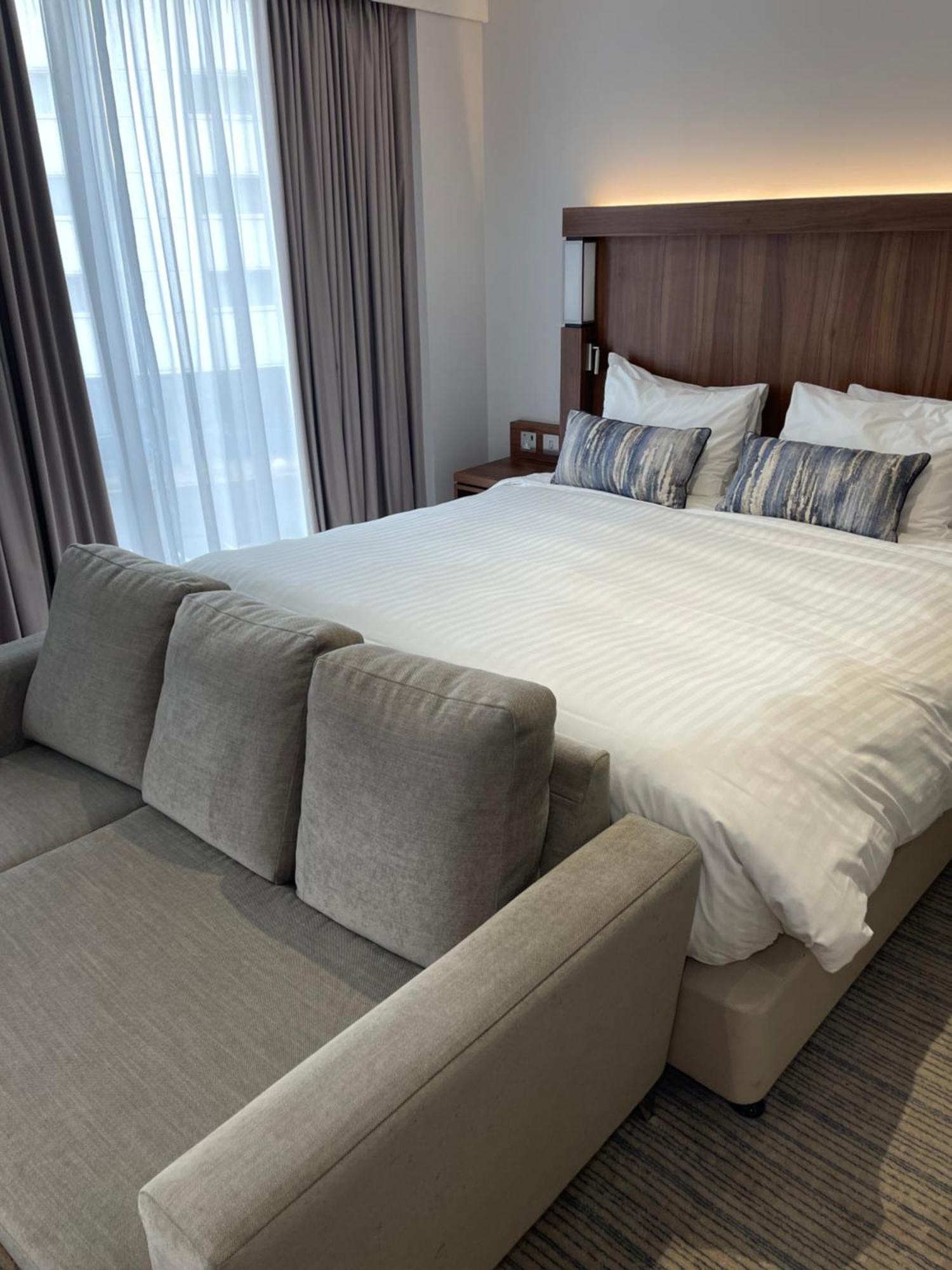 Hotel Courtyard By Marriott London Heathrow Airport Harlington  Zewnętrze zdjęcie