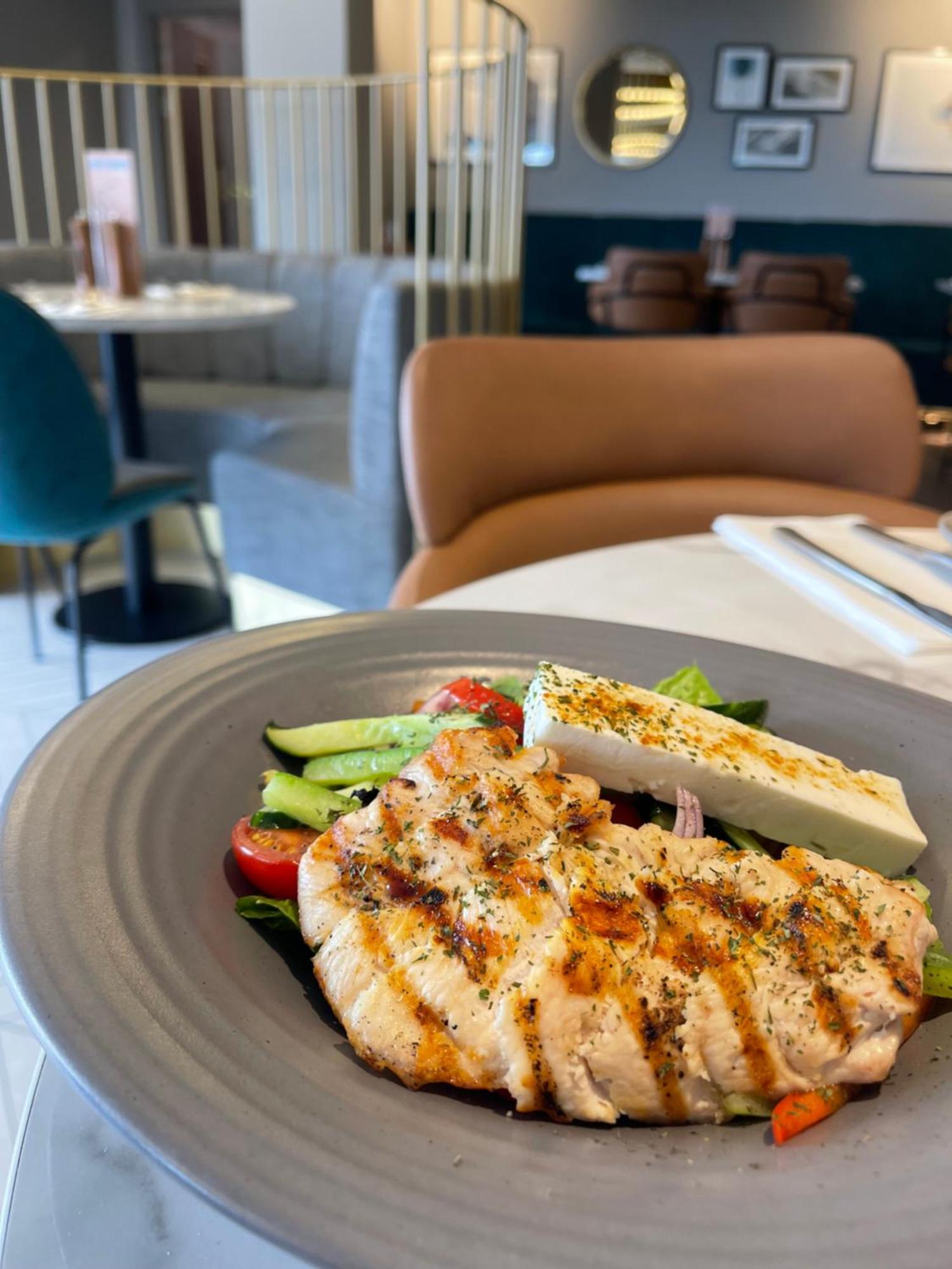 Hotel Courtyard By Marriott London Heathrow Airport Harlington  Zewnętrze zdjęcie