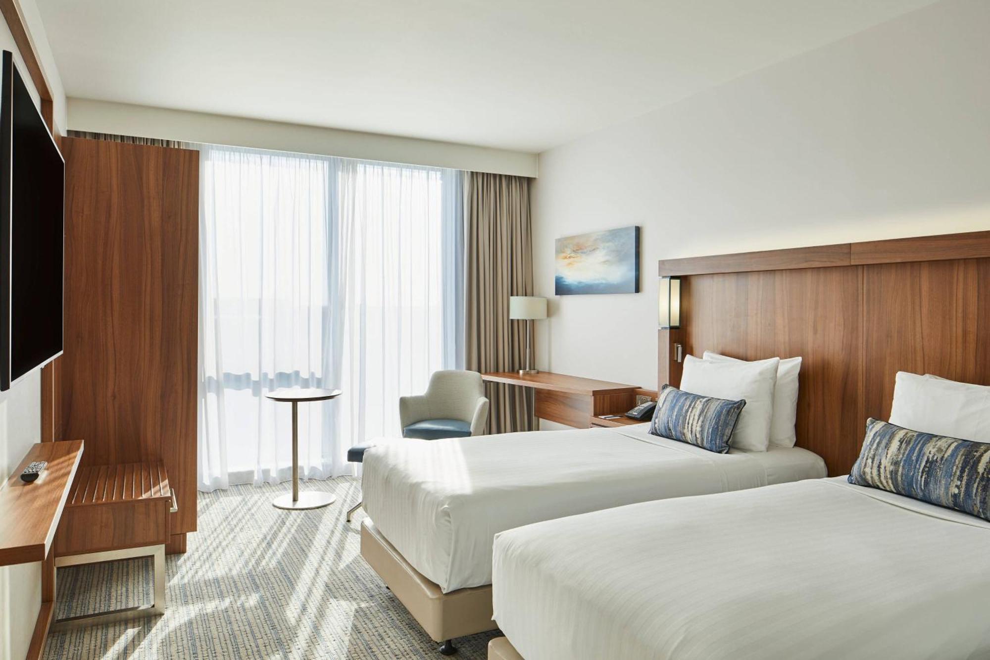 Hotel Courtyard By Marriott London Heathrow Airport Harlington  Zewnętrze zdjęcie