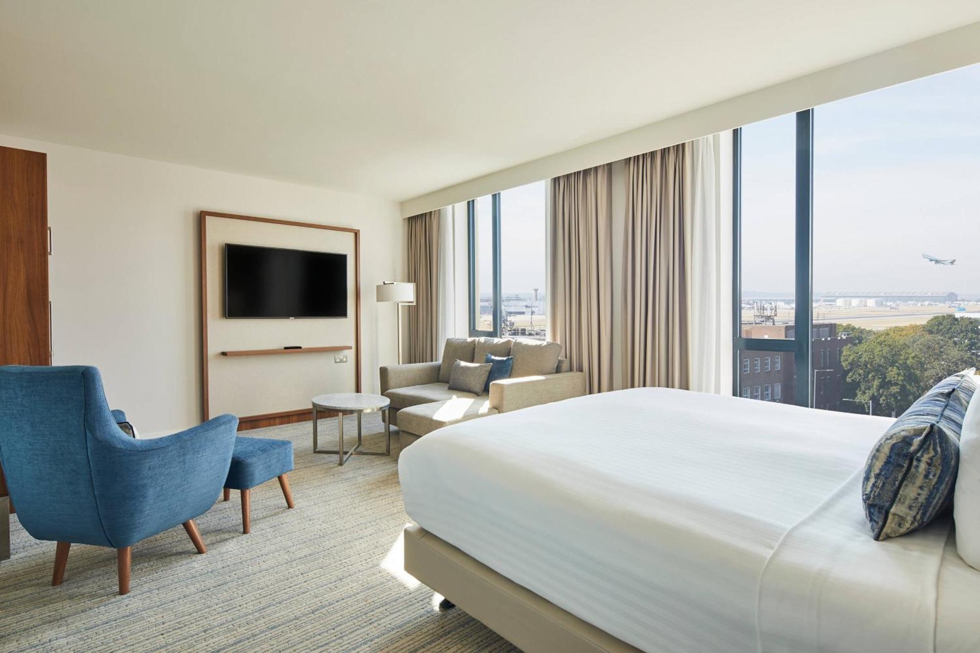 Hotel Courtyard By Marriott London Heathrow Airport Harlington  Zewnętrze zdjęcie
