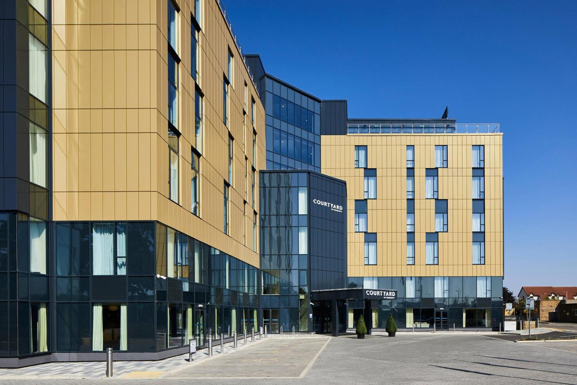 Hotel Courtyard By Marriott London Heathrow Airport Harlington  Zewnętrze zdjęcie